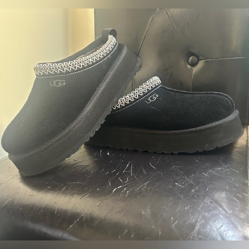 UGG TAZZ PLATFORM SLIPPER